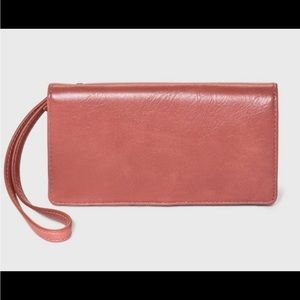 Universal Thread Women's Snap‎ Closure Bifold Wallet Wristlet- Brick Dust…